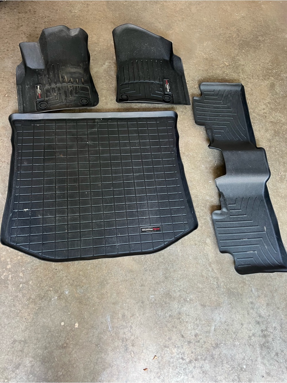 Weather Tech floor mats. Good condition!